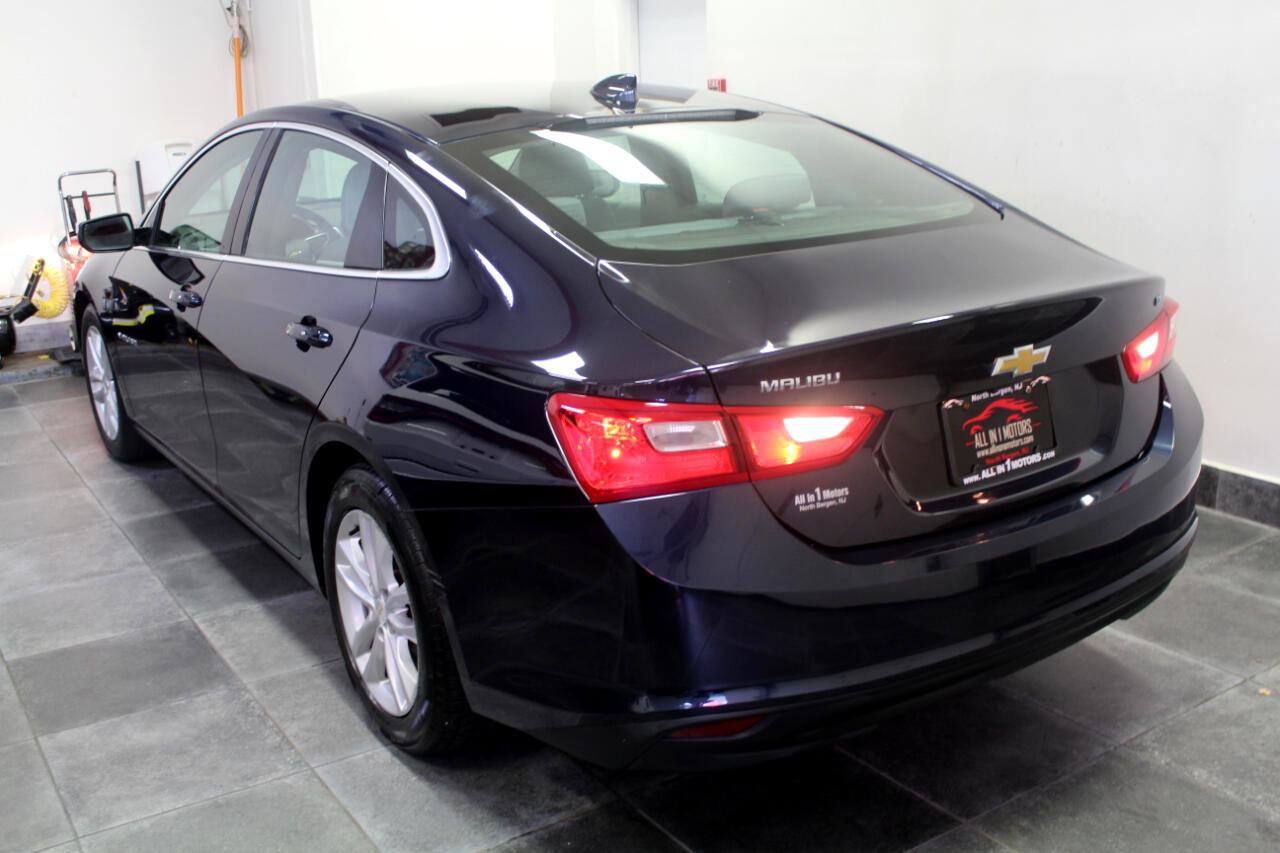 Used 2017 Chevrolet Malibu LT image 4