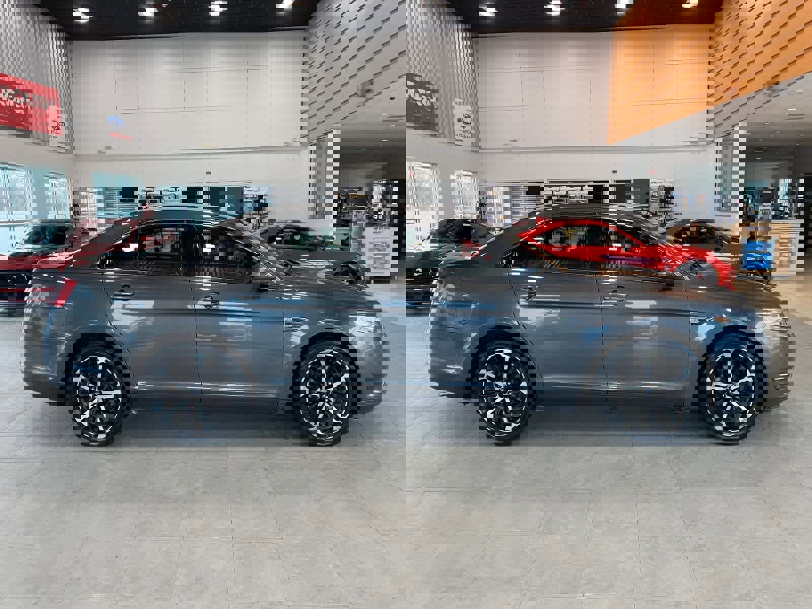 Used 2016 Ford Taurus SEL w/ Equipment Group 201A image 6