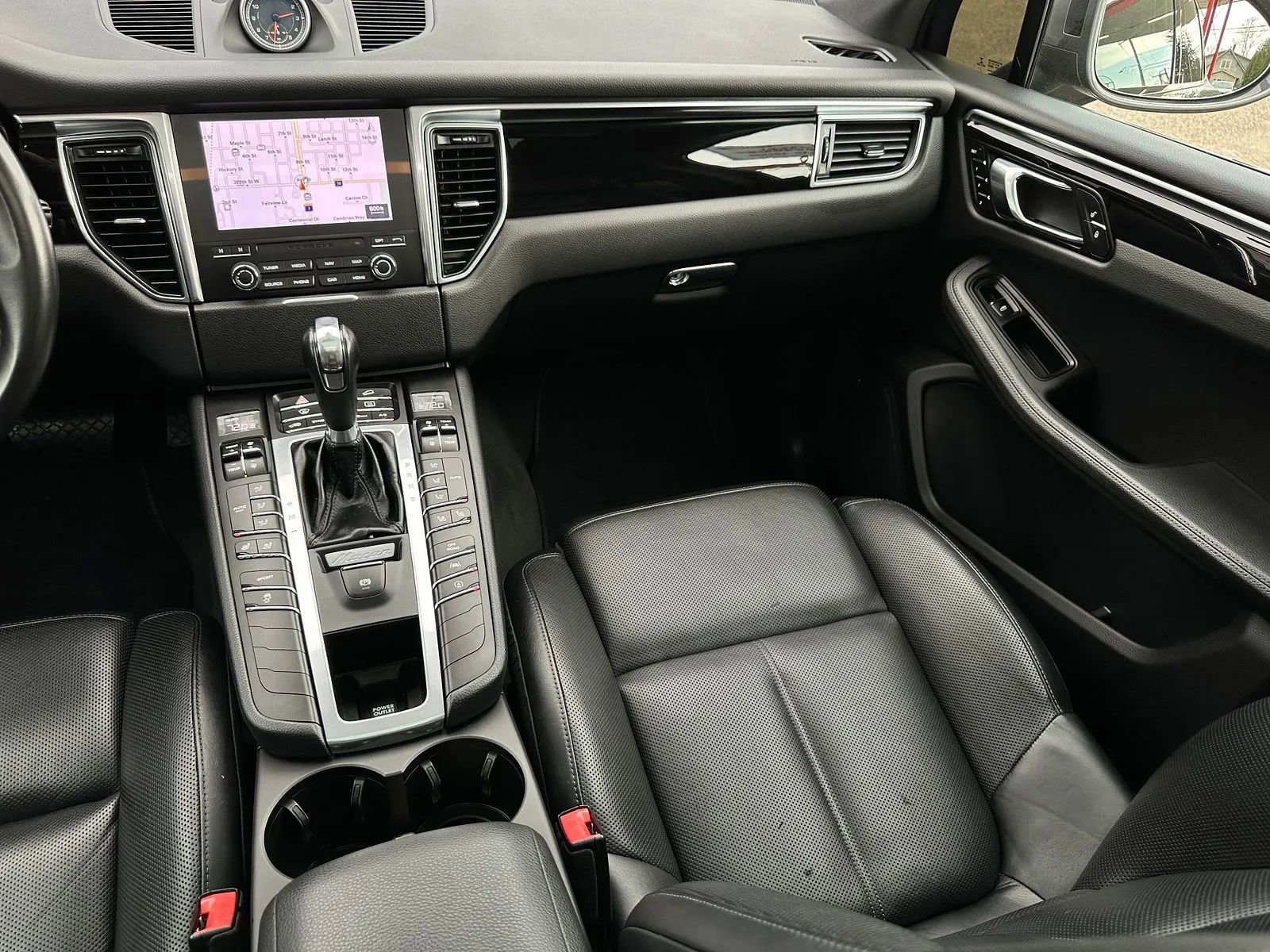 Used 2018 Porsche Macan S w/ Premium Package Plus image 13