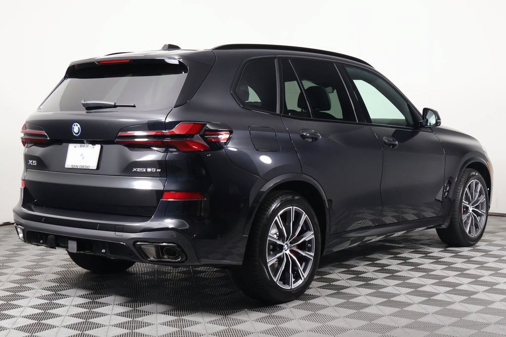 New 2026 BMW X5 xDrive50e w/ M Sport Package AWD/4WD image 2