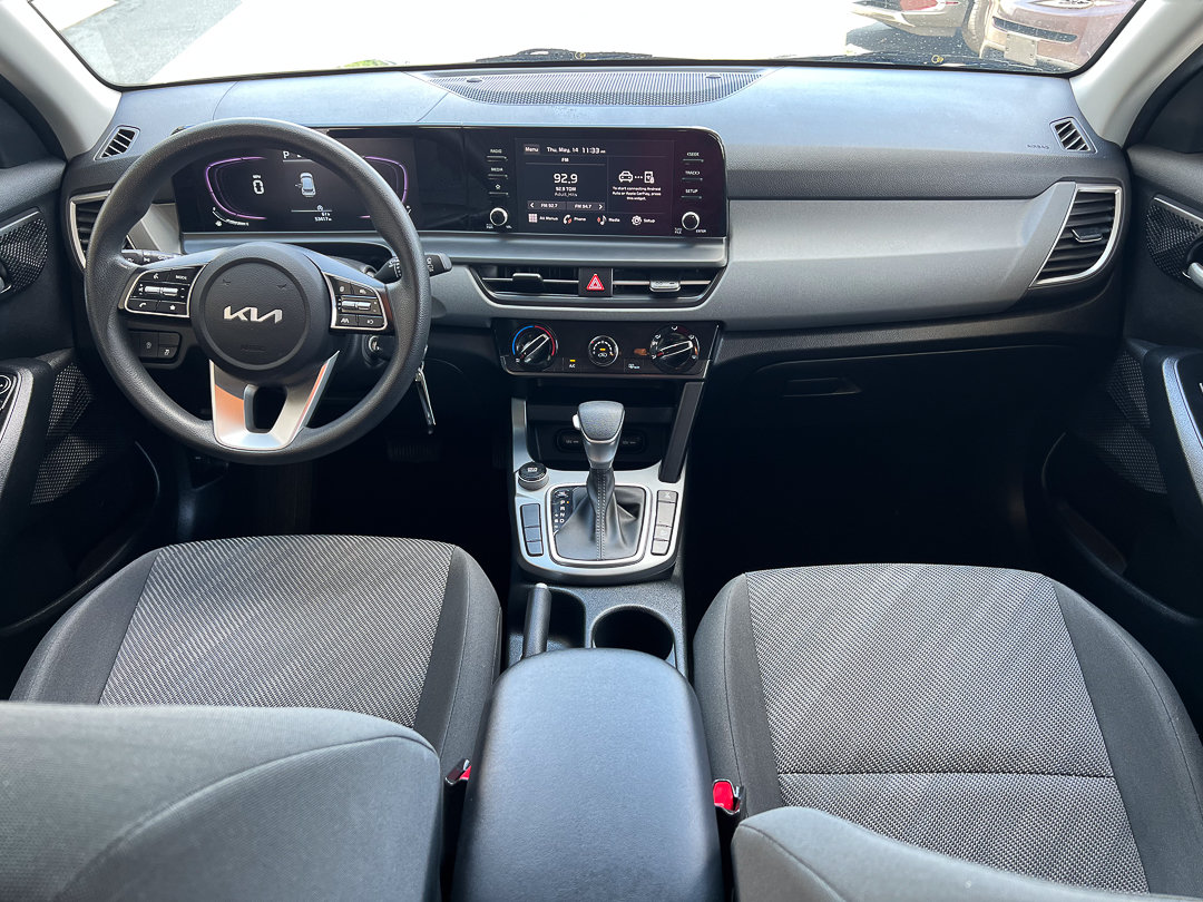 Used 2024 Kia Seltos LX AWD/4WD image 27
