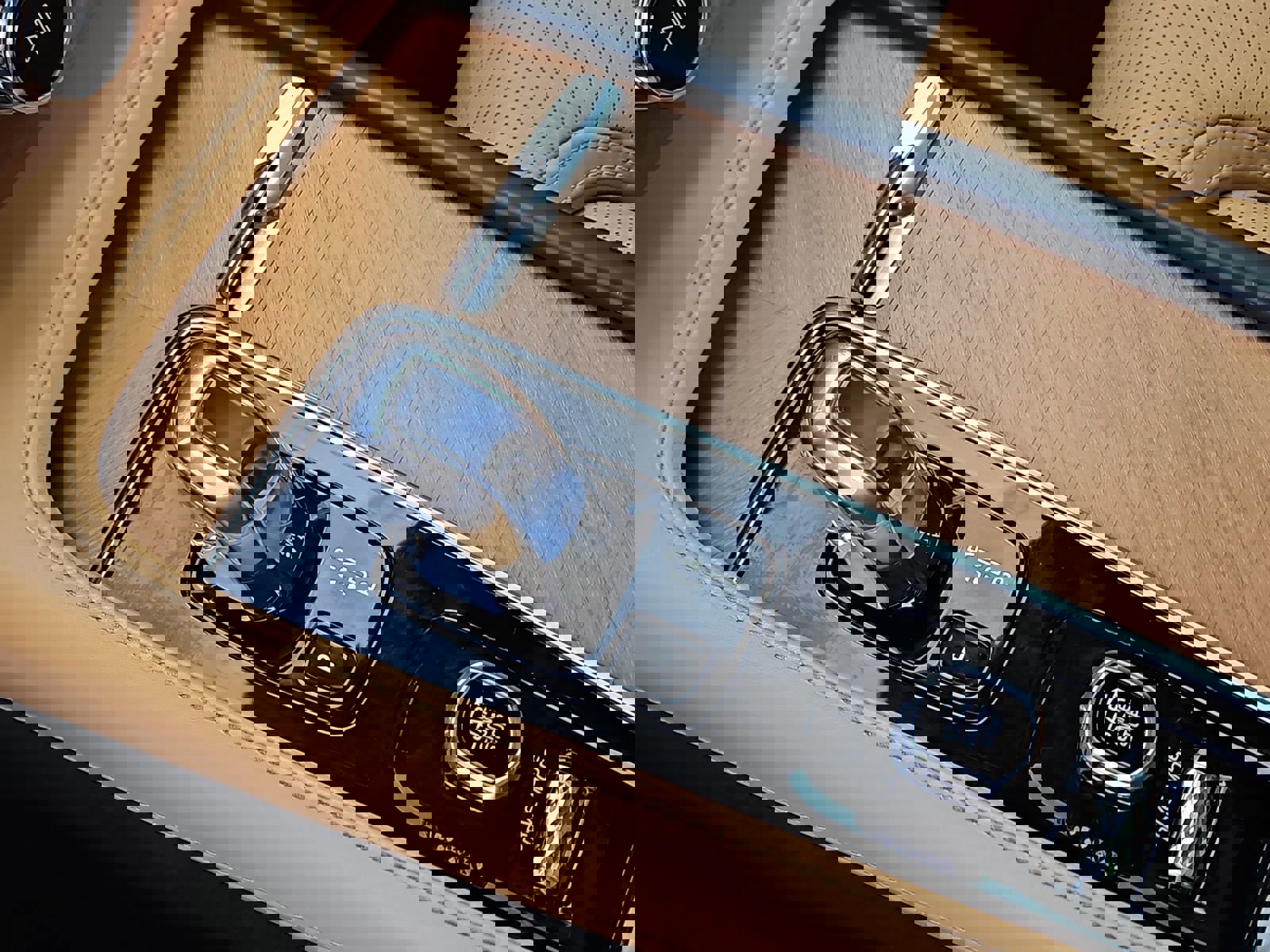 Used 2019 Volvo XC90 T8 Inscription w/ Luxury Package image 16