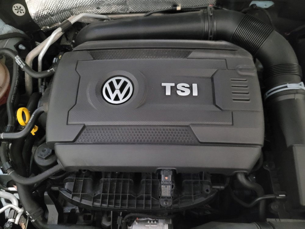 Used 2014 Volkswagen Beetle 1.8T FWD image 30