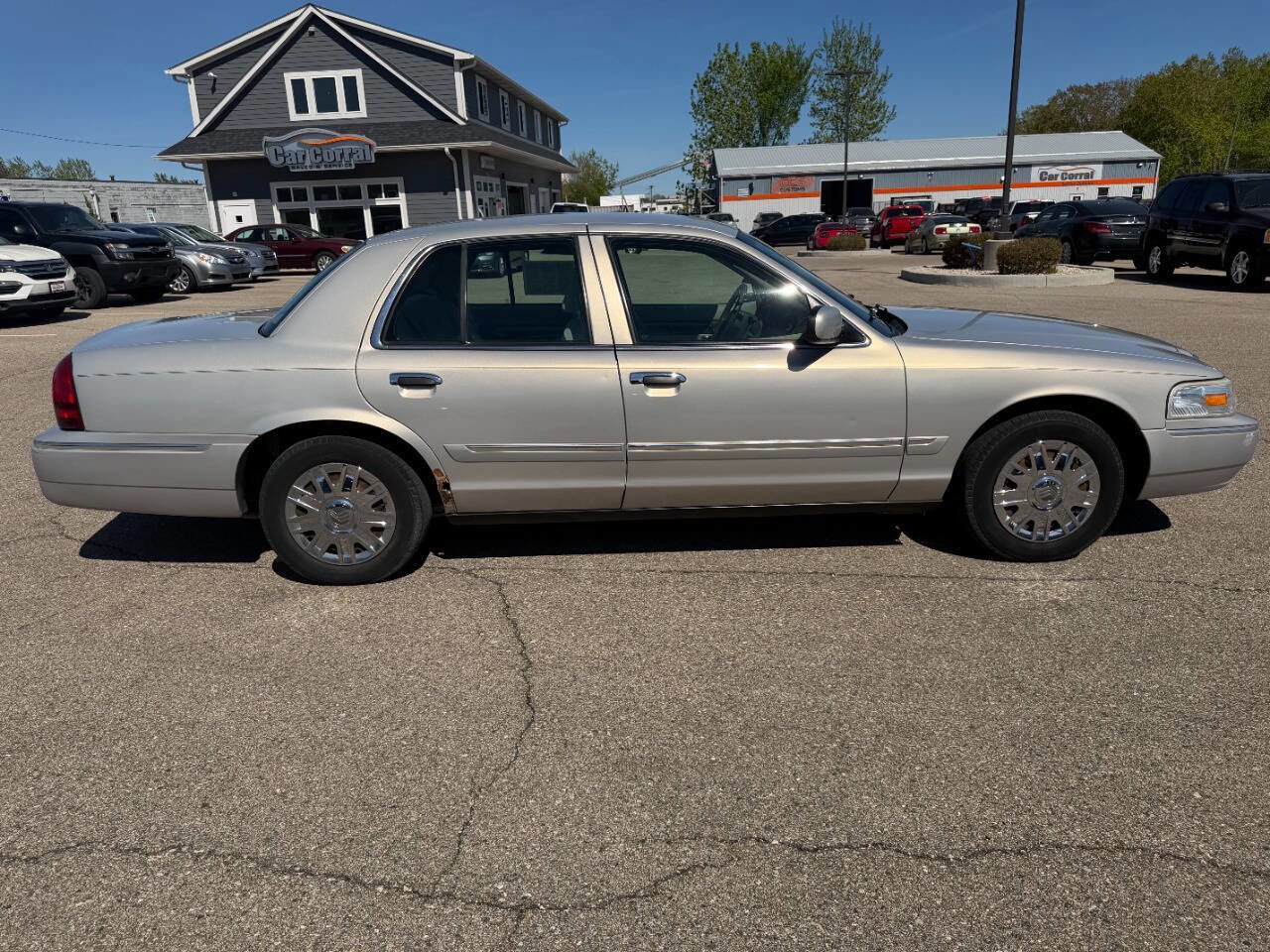 Used 2008 Mercury Grand Marquis GS RWD image 6