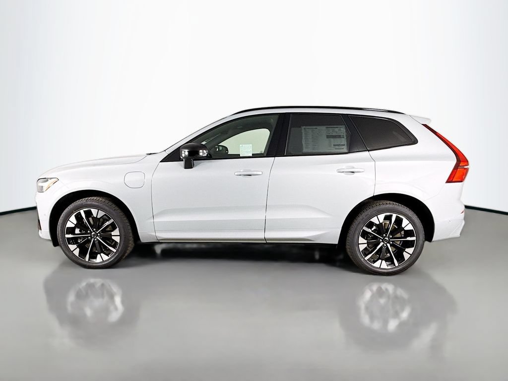 New 2026 Volvo XC60 T8 Plus w/ Protection Package Premier AWD/4WD image 4