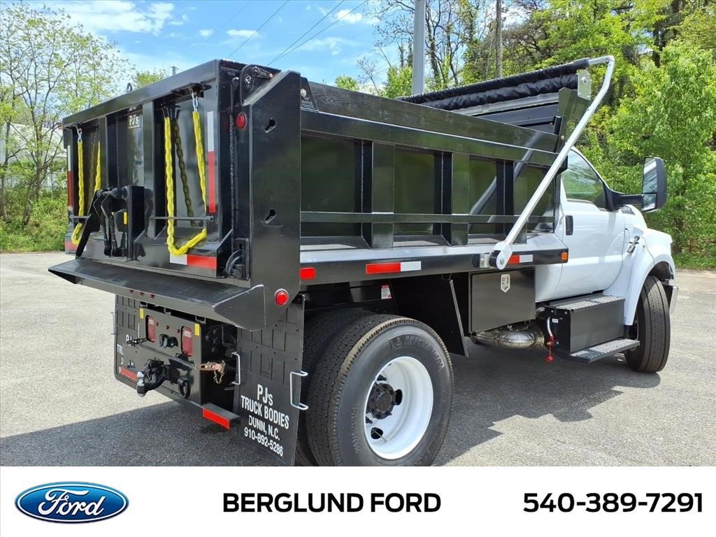 New 2027 Ford F750 2WD Regular Cab Super Duty image 5