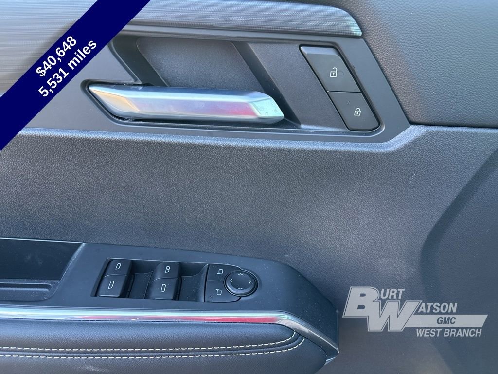 Used 2025 GMC Acadia Elevation w/ Black Edition image 18