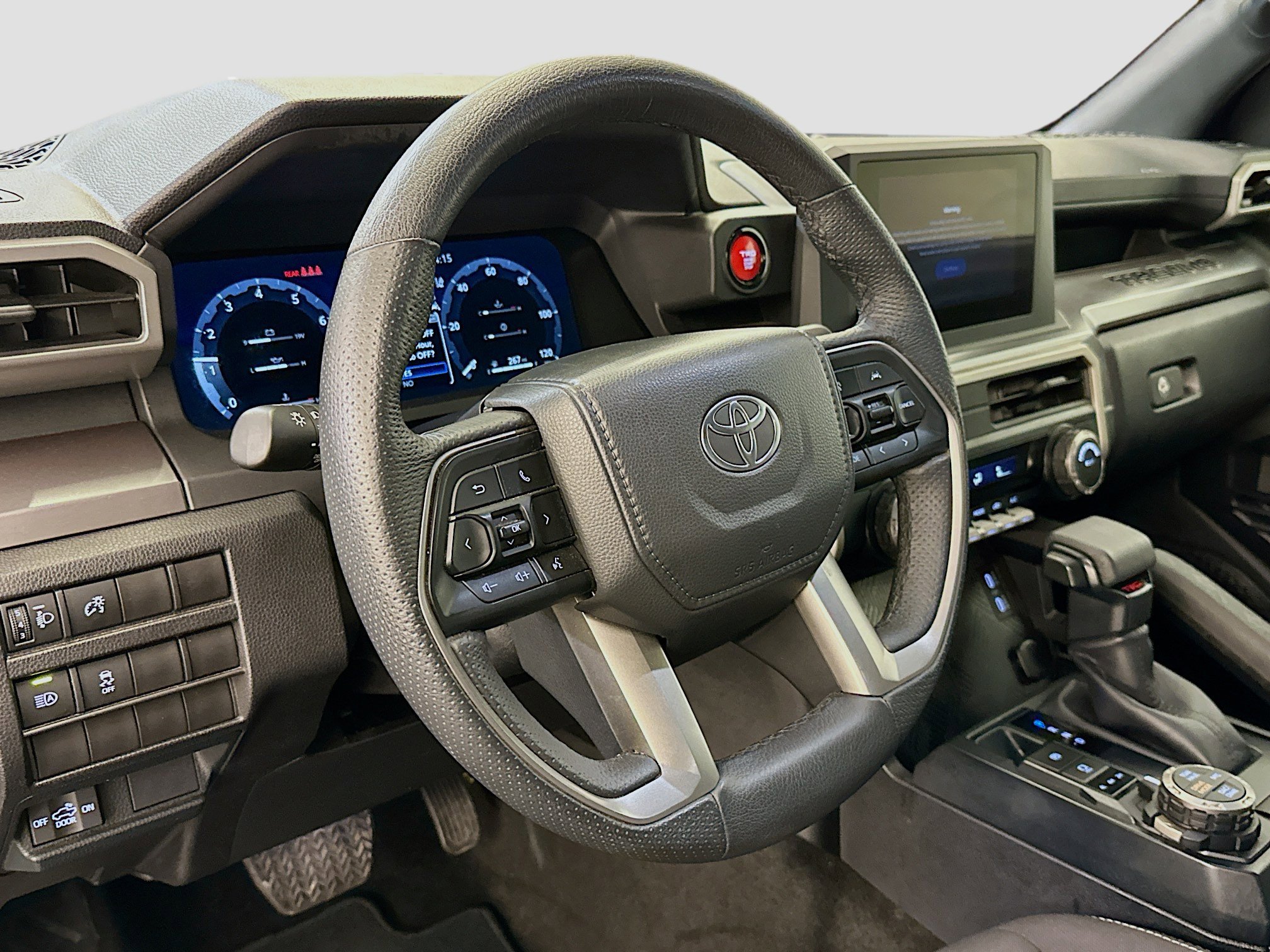 Used 2025 Toyota Tacoma TRD Off-Road image 18