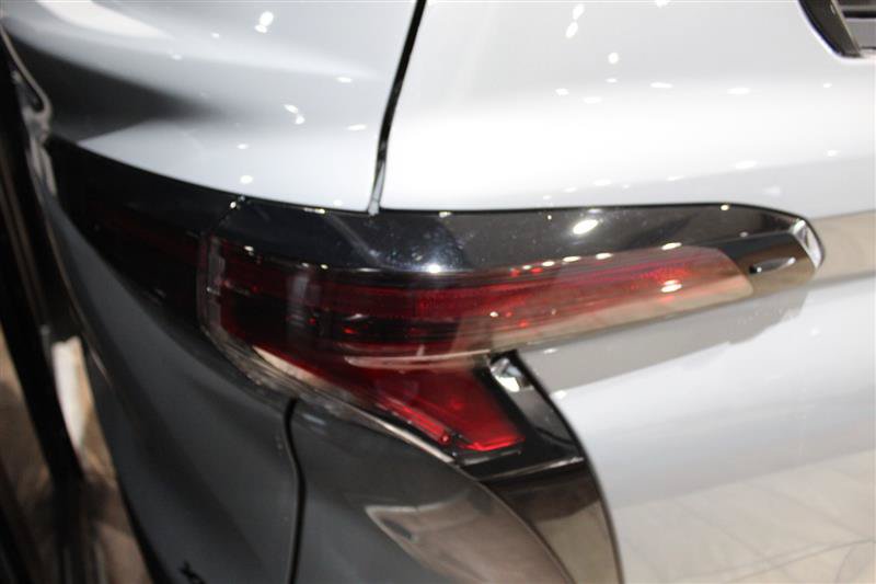 Used 2025 Toyota Sienna XLE Woodland Edition AWD/4WD image 11