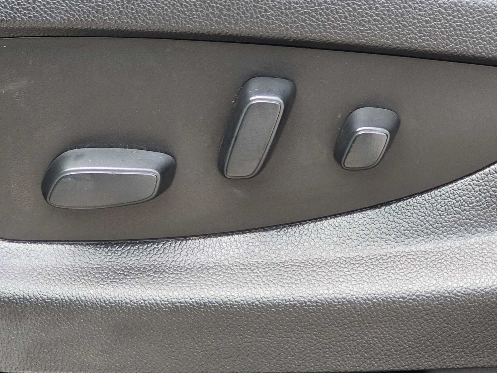 Used 2020 Chevrolet Suburban Premier AWD/4WD image 17