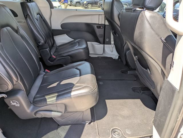 Used 2021 Chrysler Voyager Lxi FWD image 25