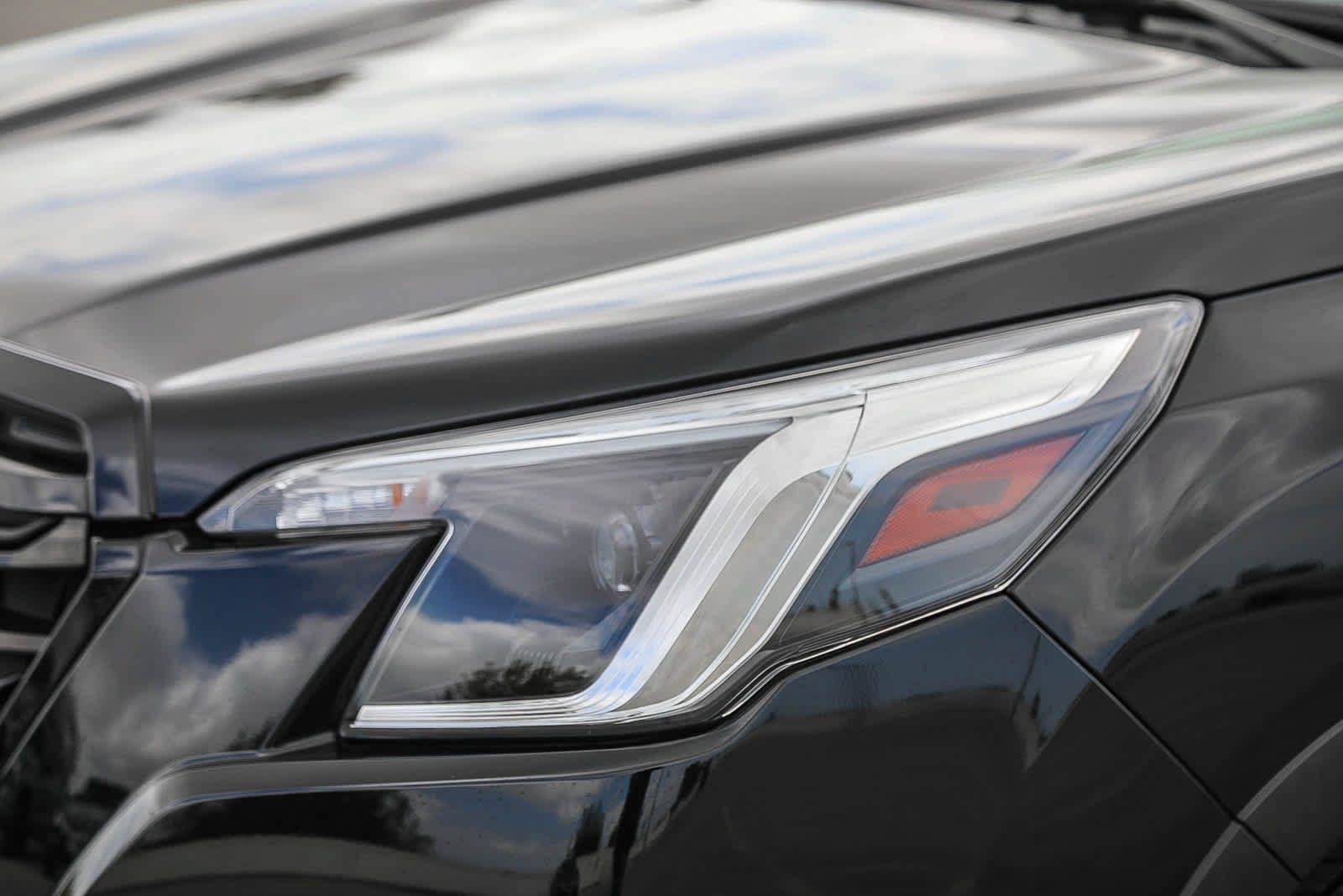 Used 2024 Subaru Forester Sport AWD/4WD image 8