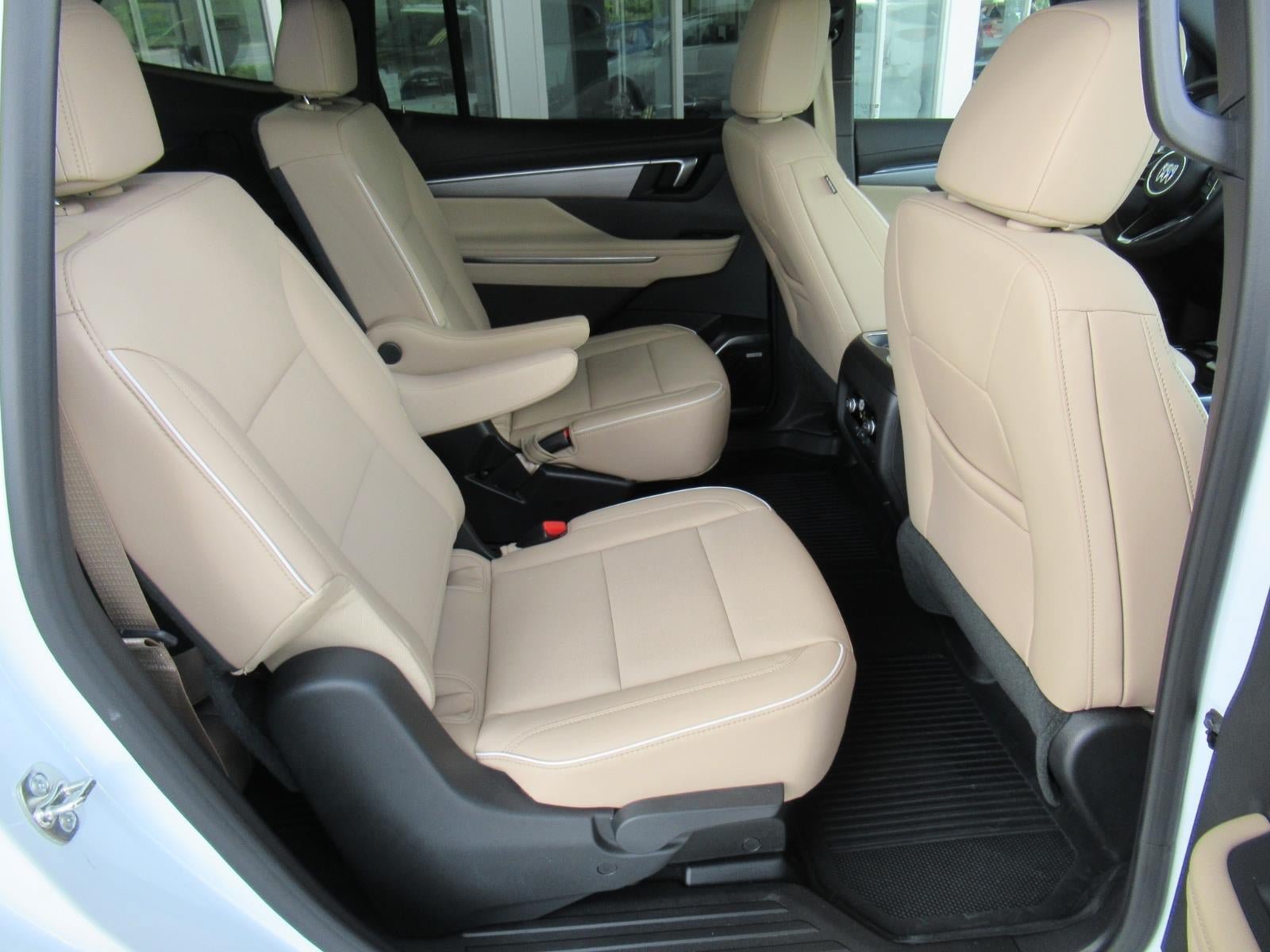 Used 2026 Buick Enclave Preferred w/ LPO, Floor Liner Package FWD image 30