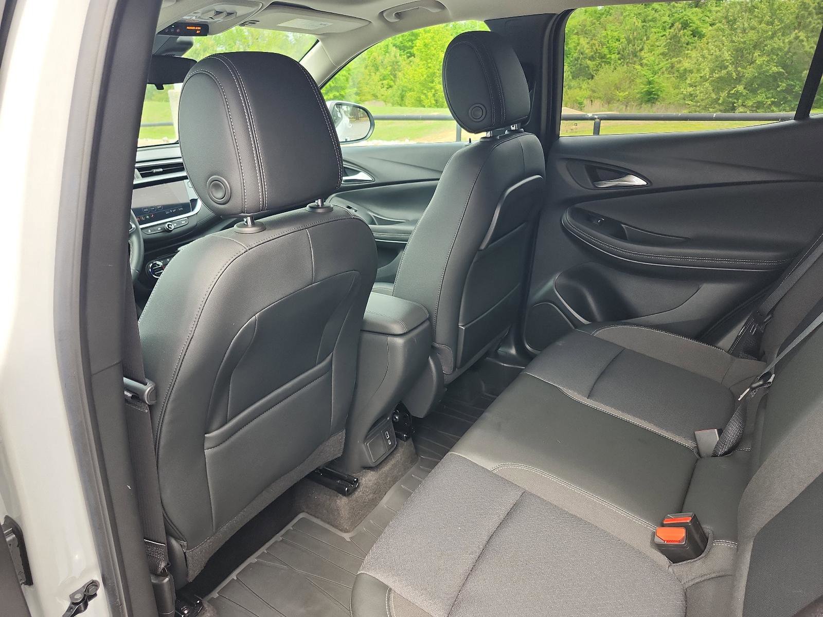 Used 2023 Buick Encore GX Select w/ Experience Buick Package image 12