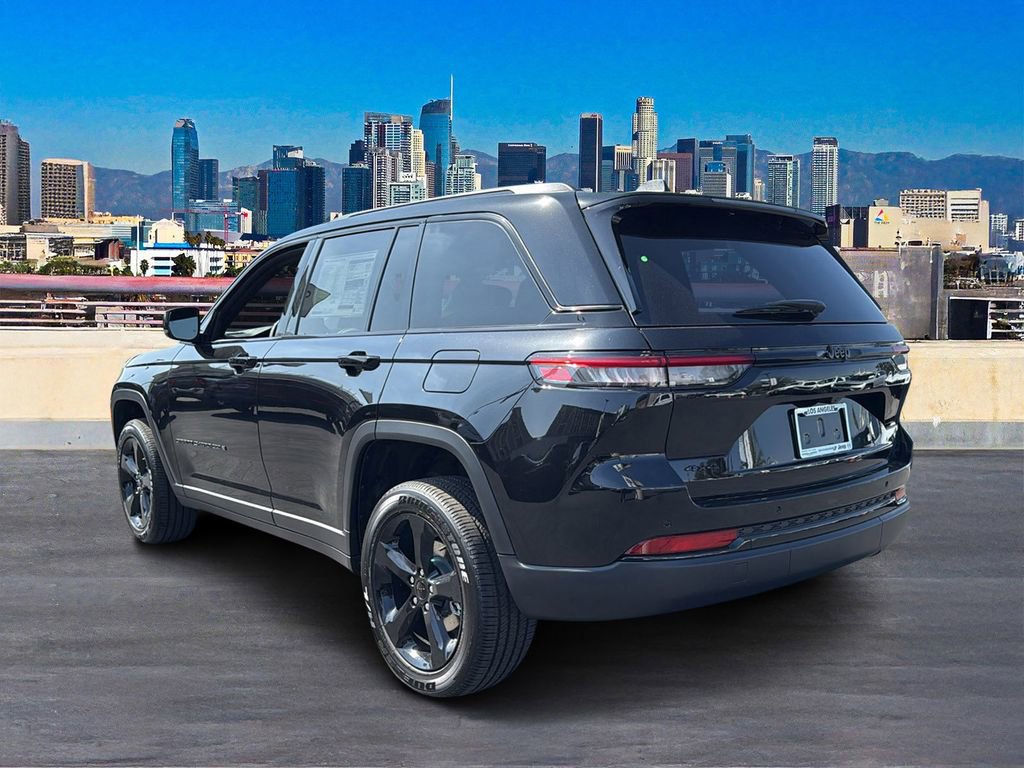 New 2025 Jeep Grand Cherokee Altitude image 3