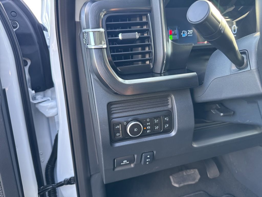 Used 2026 Ford F450 Lariat AWD/4WD image 28