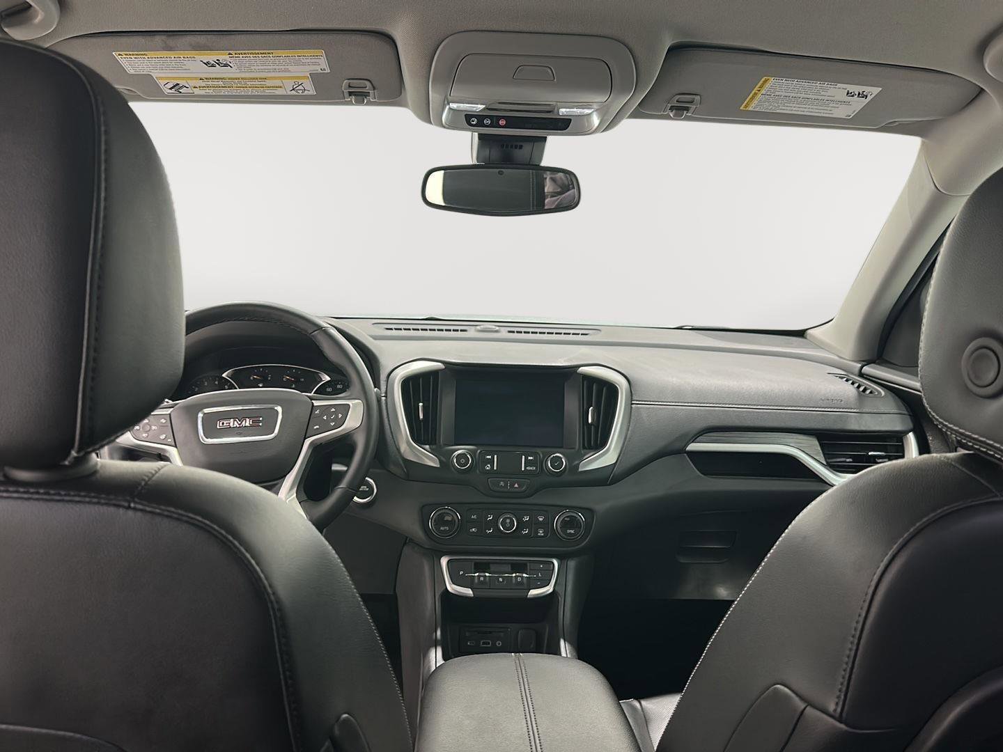 Used 2024 GMC Terrain SLT image 18