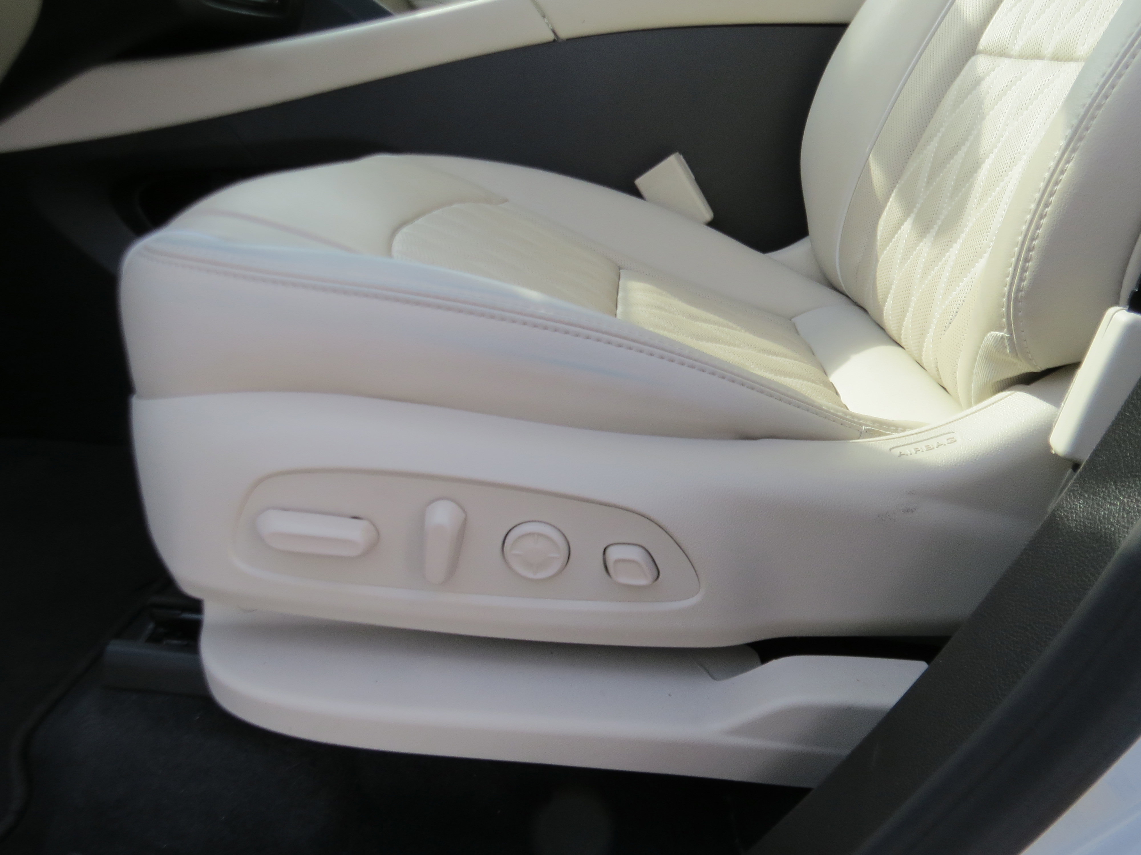 Used 2024 Buick Enclave Avenir w/ Trailering Package, 5000 lbs. image 17