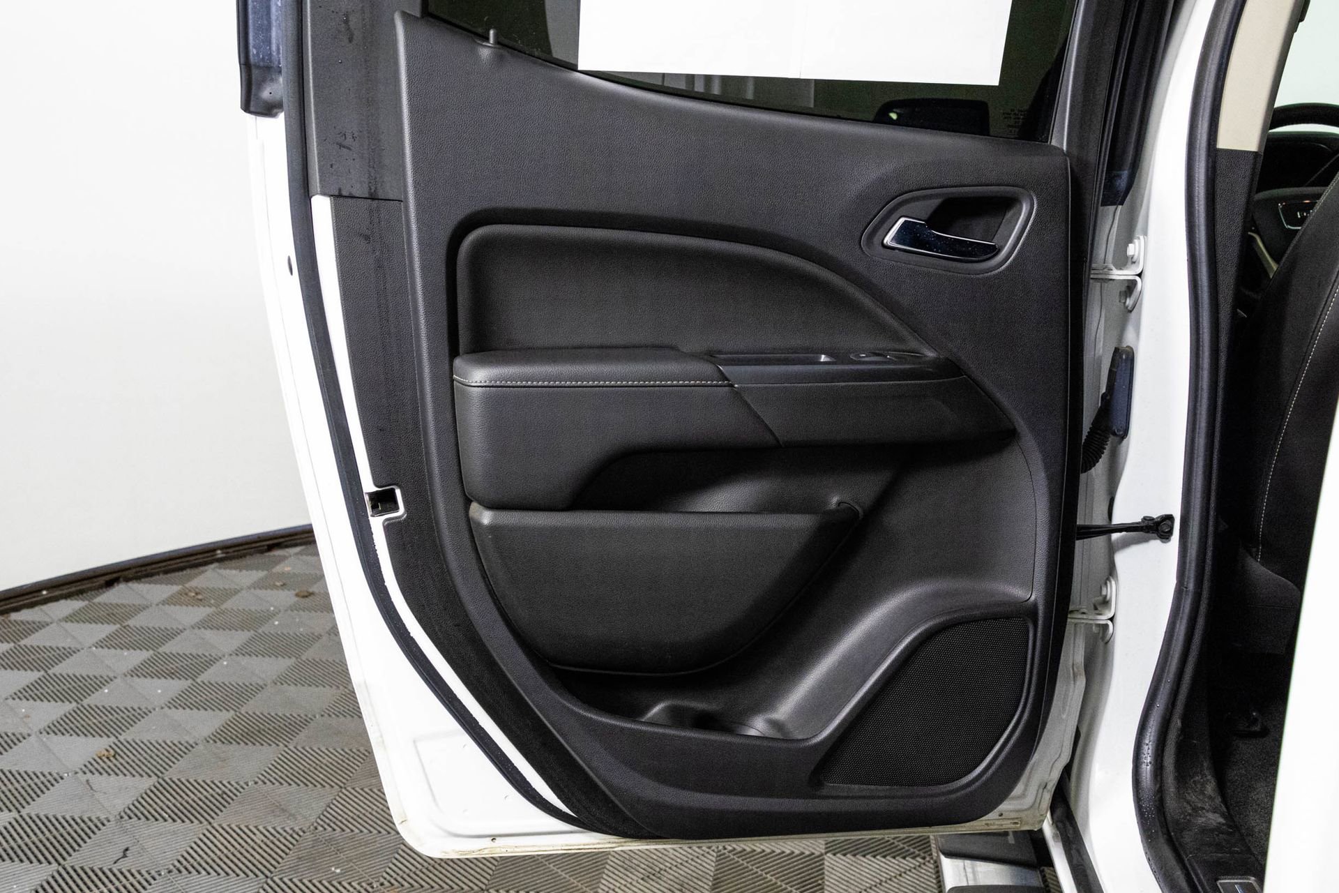 Used 2018 GMC Canyon Denali image 34