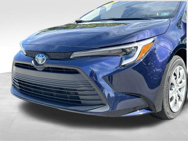 Certified 2025 Toyota Corolla LE AWD/4WD image 9