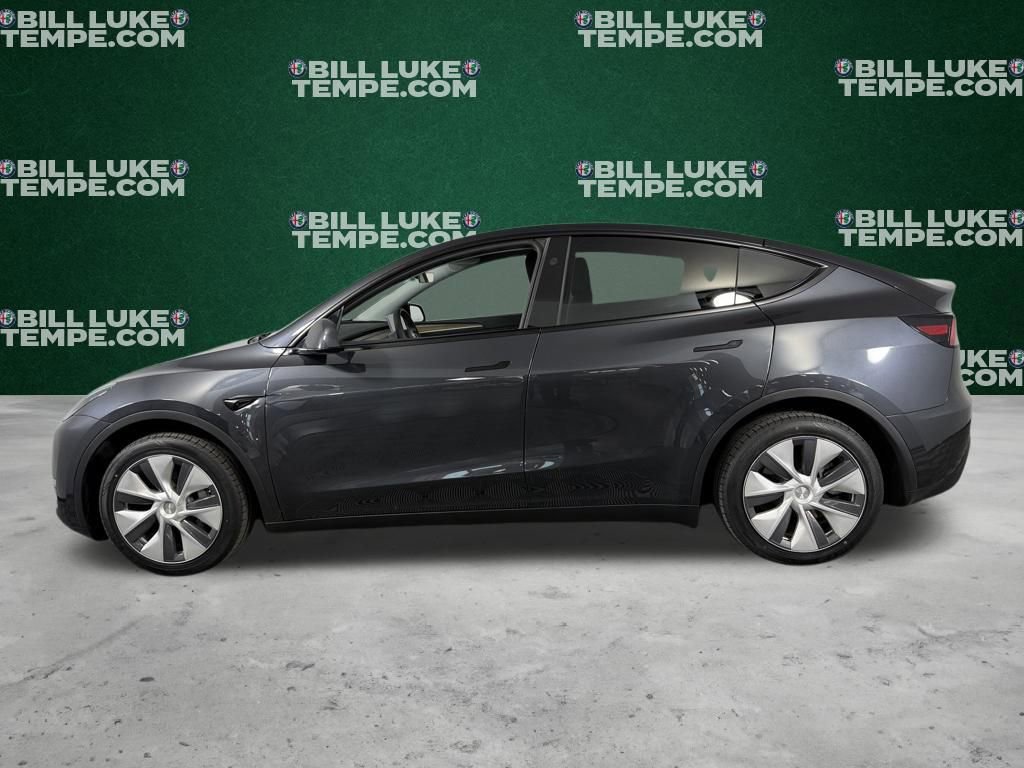 Used 2024 Tesla Model Y Long Range image 9