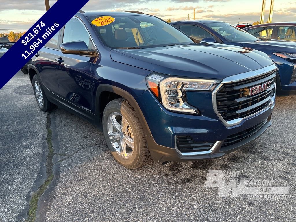 Used 2022 GMC Terrain SLE w/ Driver Convenience Package image 7