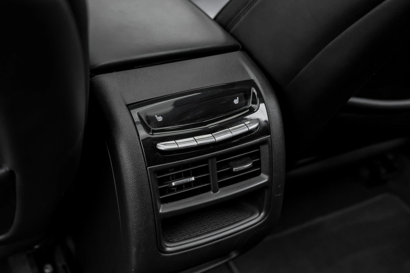 Used 2017 Cadillac XT5 Platinum AWD/4WD image 48