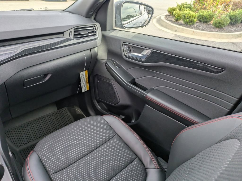 New 2026 Ford Escape ST-Line w/ Tech Pack #1 FWD image 19