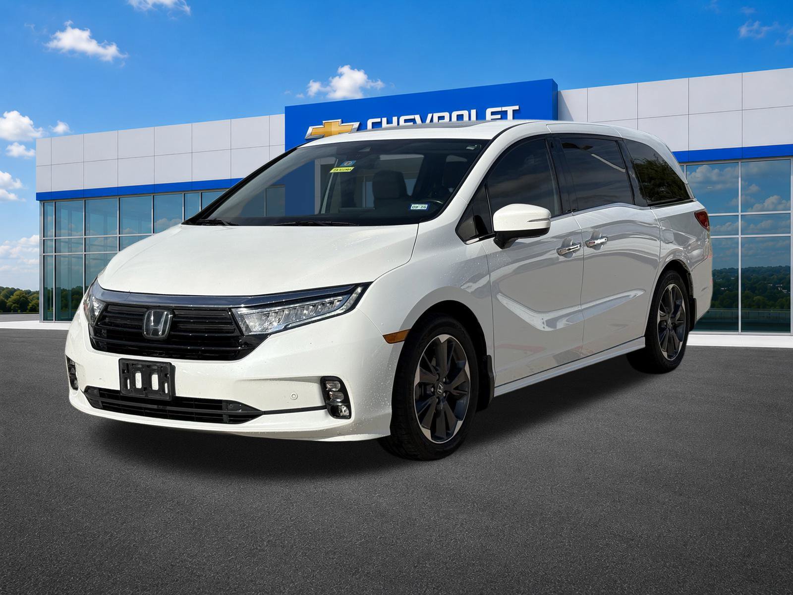 Used 2023 Honda Odyssey Elite image 3