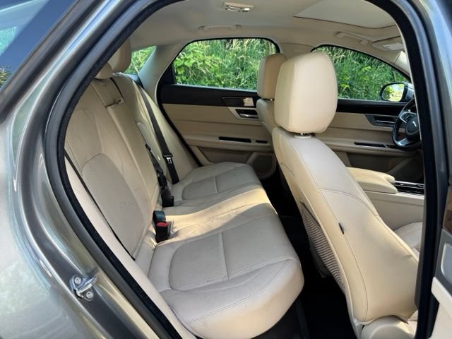 Used 2018 Jaguar XF Prestige AWD/4WD image 17