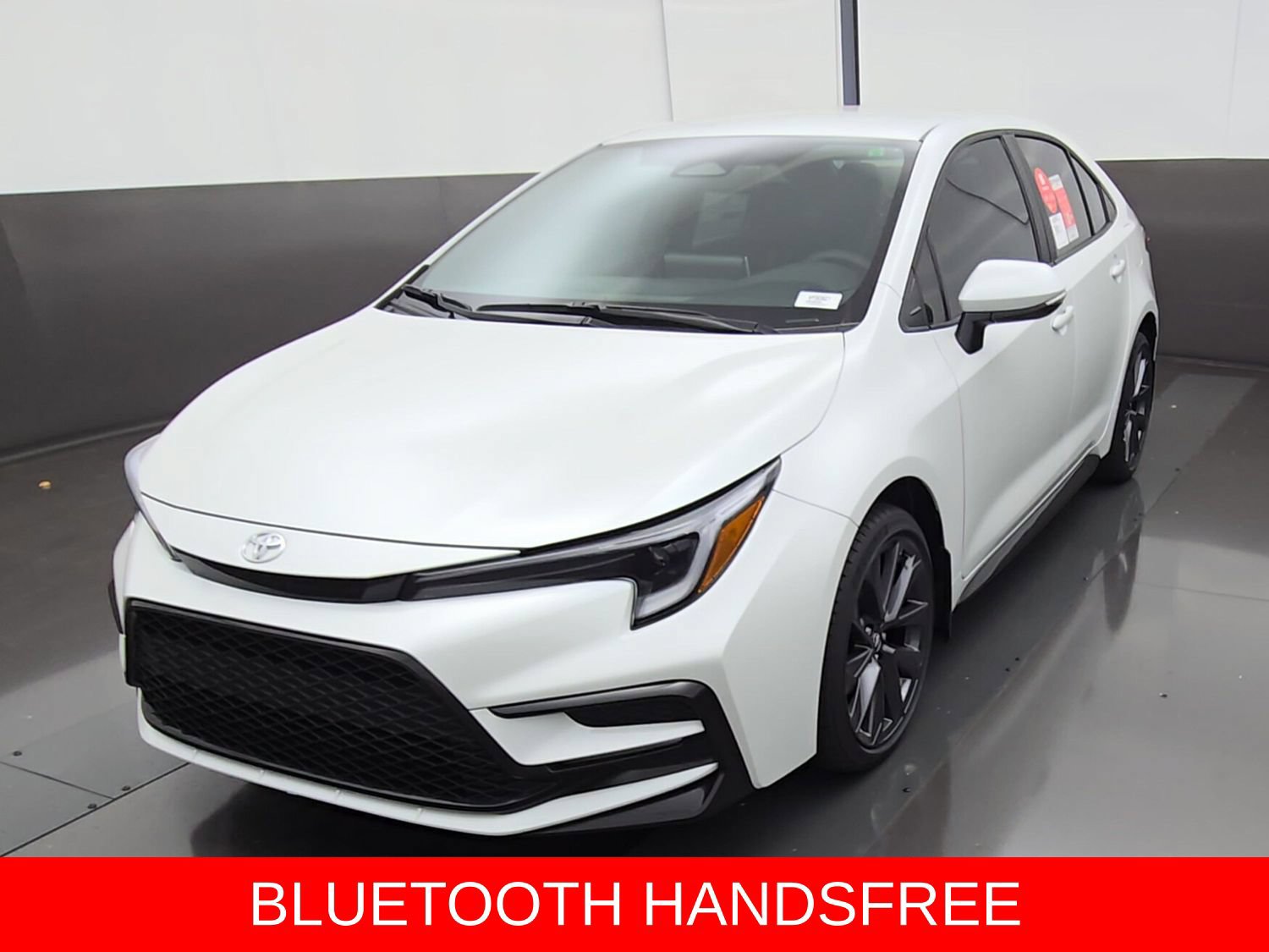 New 2027 Toyota Corolla SE FWD image 3