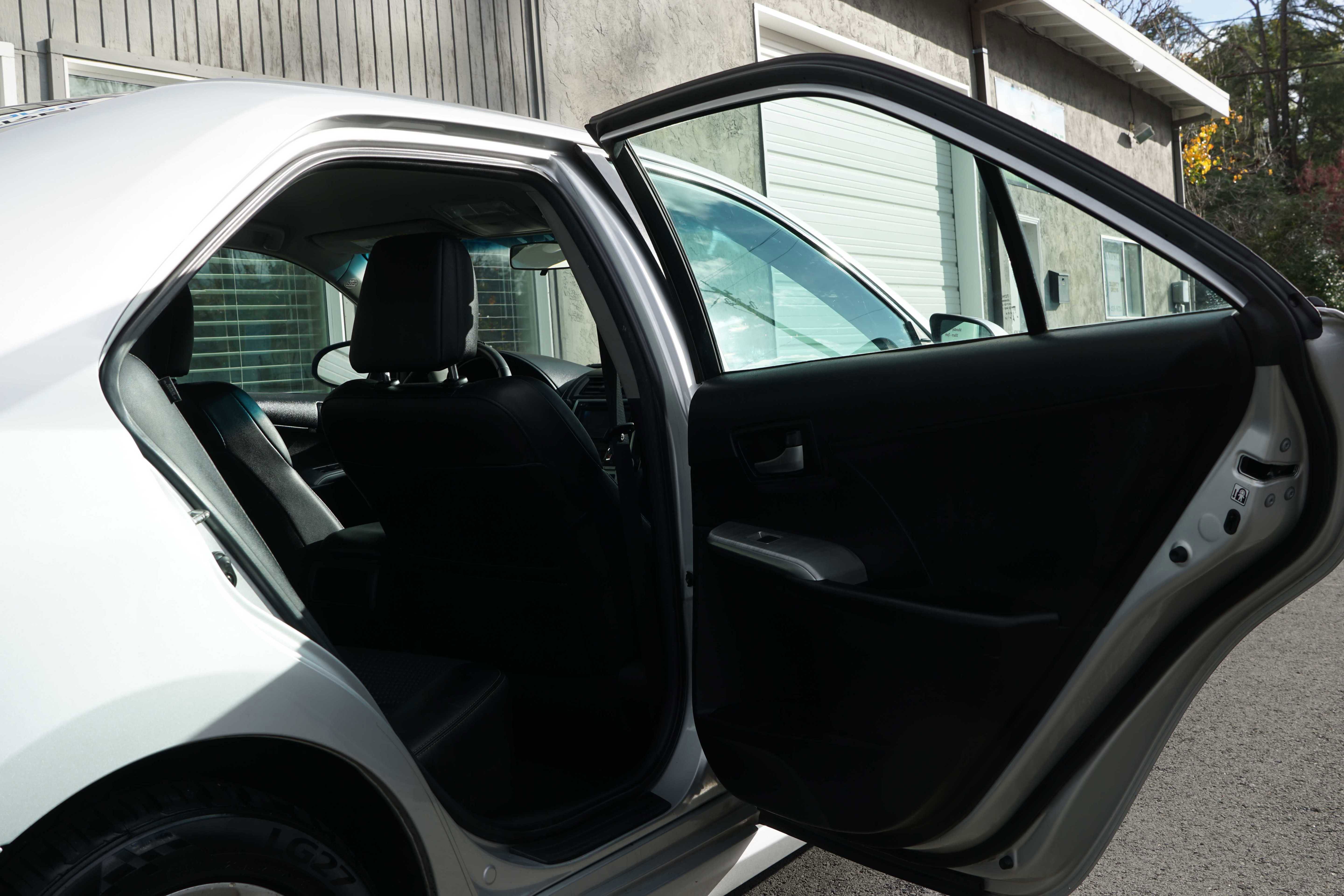 Used 2014 Toyota Camry SE image 29