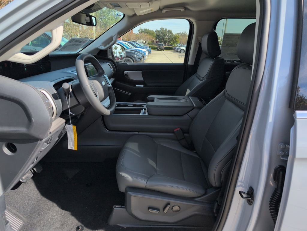 New 2026 Ford Expedition Active image 5