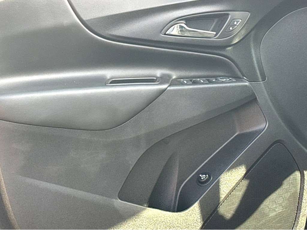 Used 2024 Chevrolet Equinox LT image 23