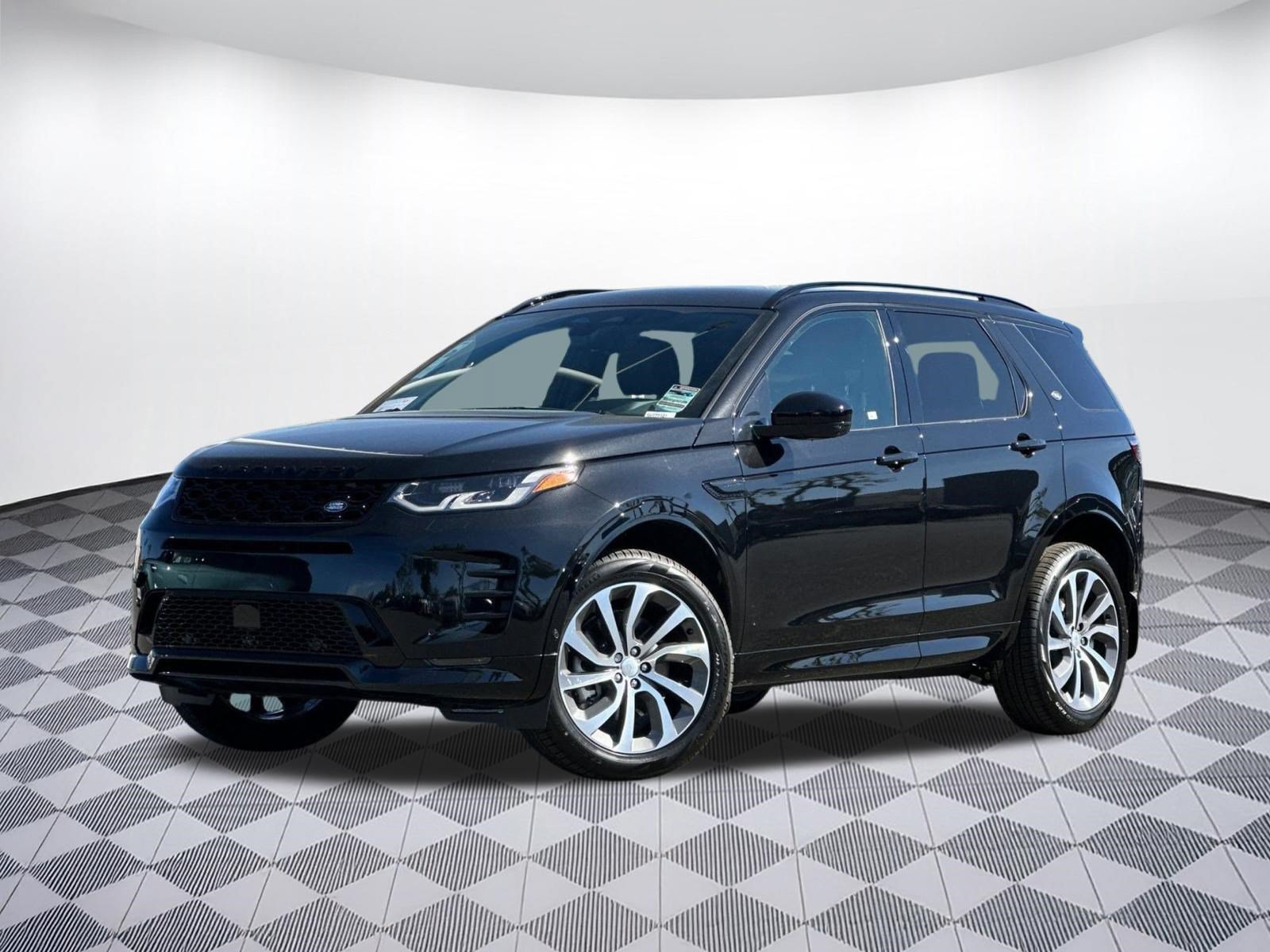 New 2025 Land Rover Discovery Sport Dynamic SE