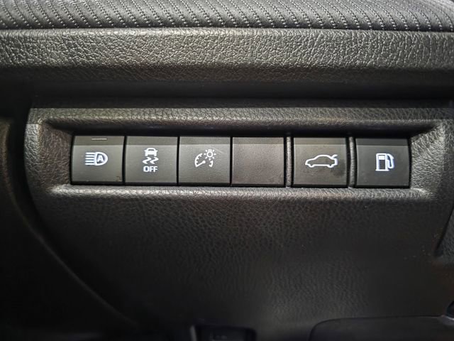 Used 2025 Toyota Camry SE FWD image 19
