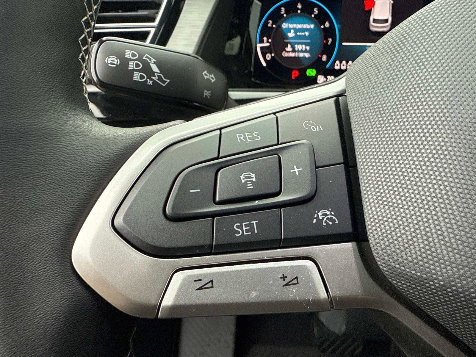 New 2026 Volkswagen Atlas Cross Sport SE image 28