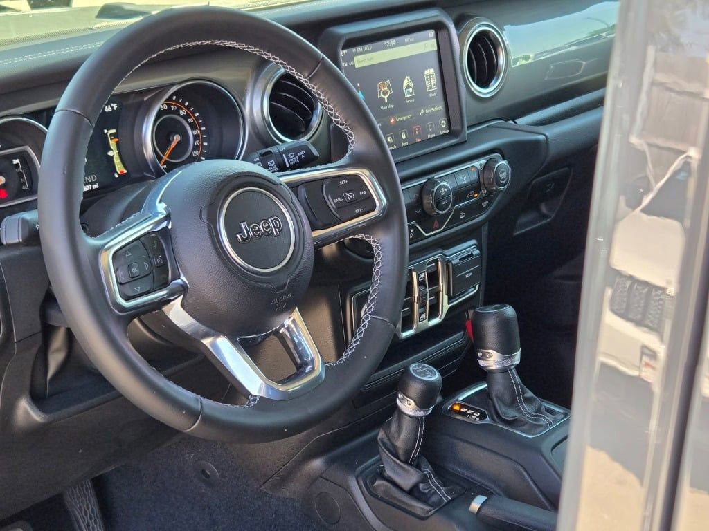 Certified 2022 Jeep Wrangler Unlimited Sahara image 22