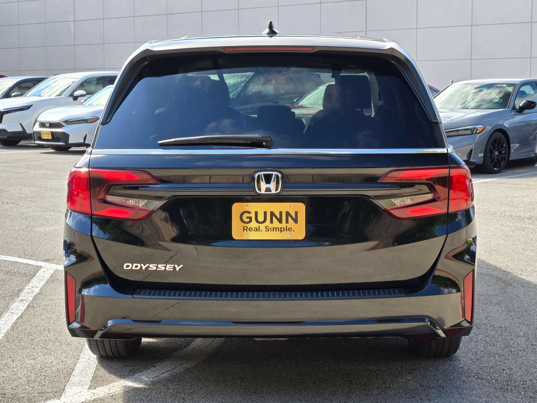 Used 2025 Honda Odyssey EX-L image 4