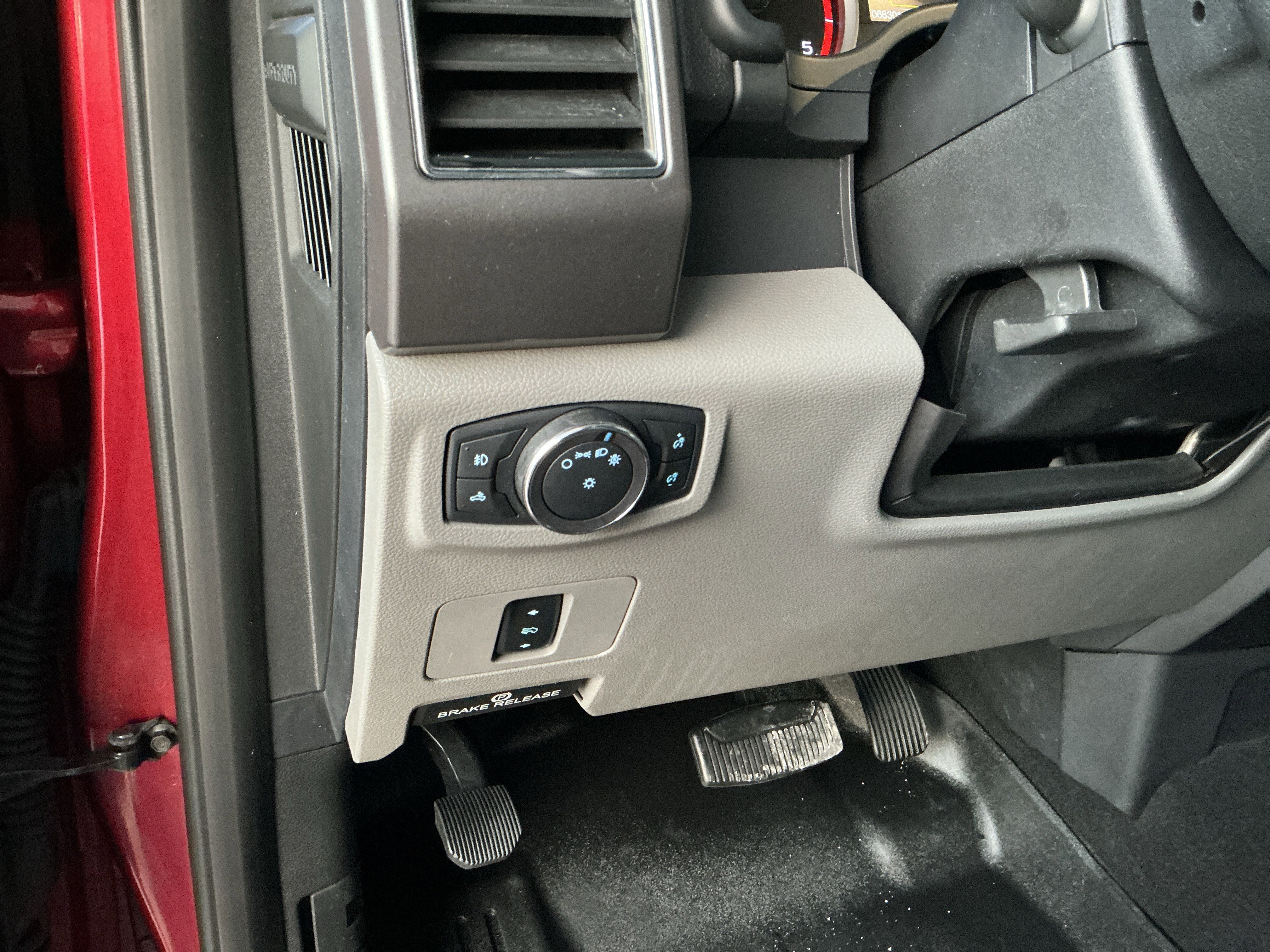 Used 2019 Ford F250 XLT w/ XLT Value Package image 26