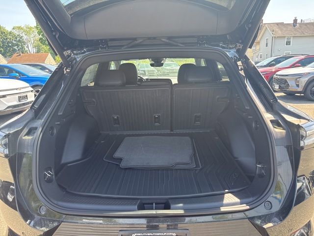 New 2026 Chevrolet Equinox EV LT w/ Convenience Package II AWD/4WD image 15