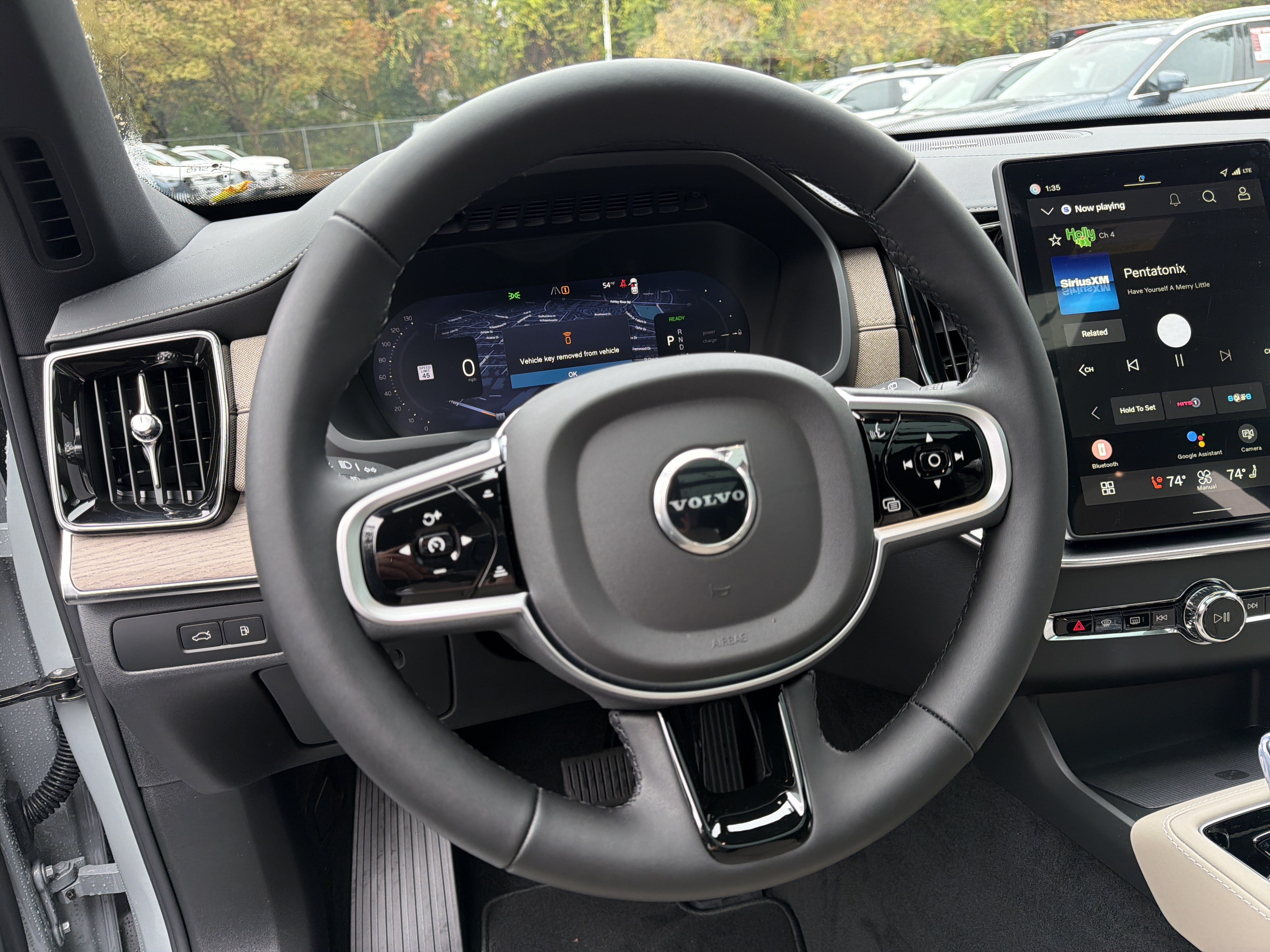 Used 2026 Volvo XC90 T8 Plus w/ Protection Package Premier AWD/4WD image 19