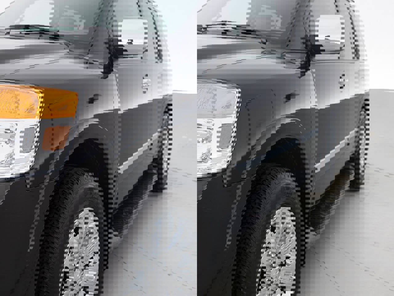 Used 2015 Nissan Armada Platinum image 12