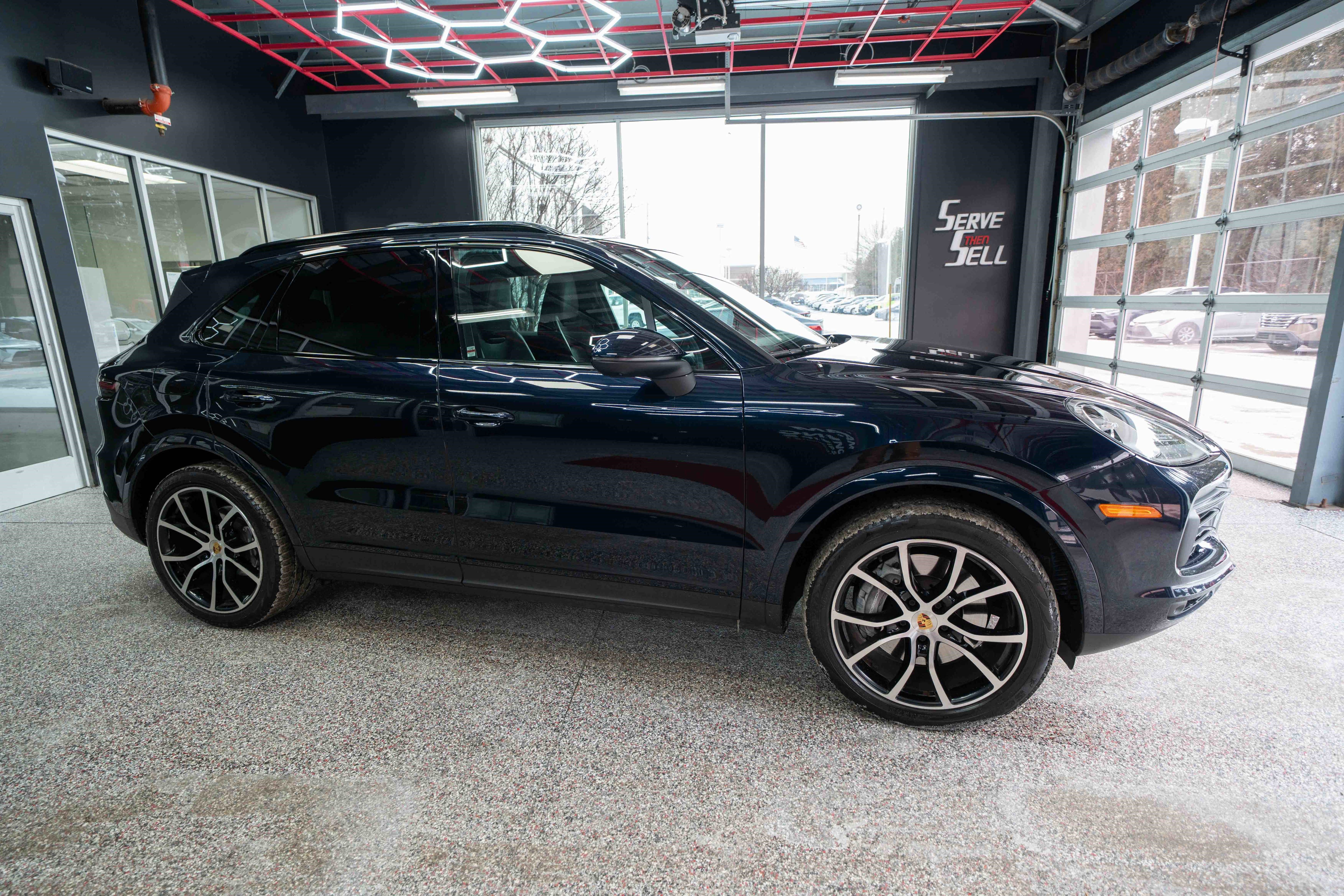 Used 2023 Porsche Cayenne image 5