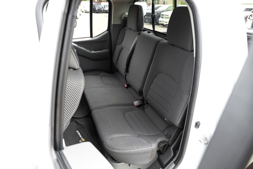 Used 2019 Nissan Frontier Desert Runner RWD image 36