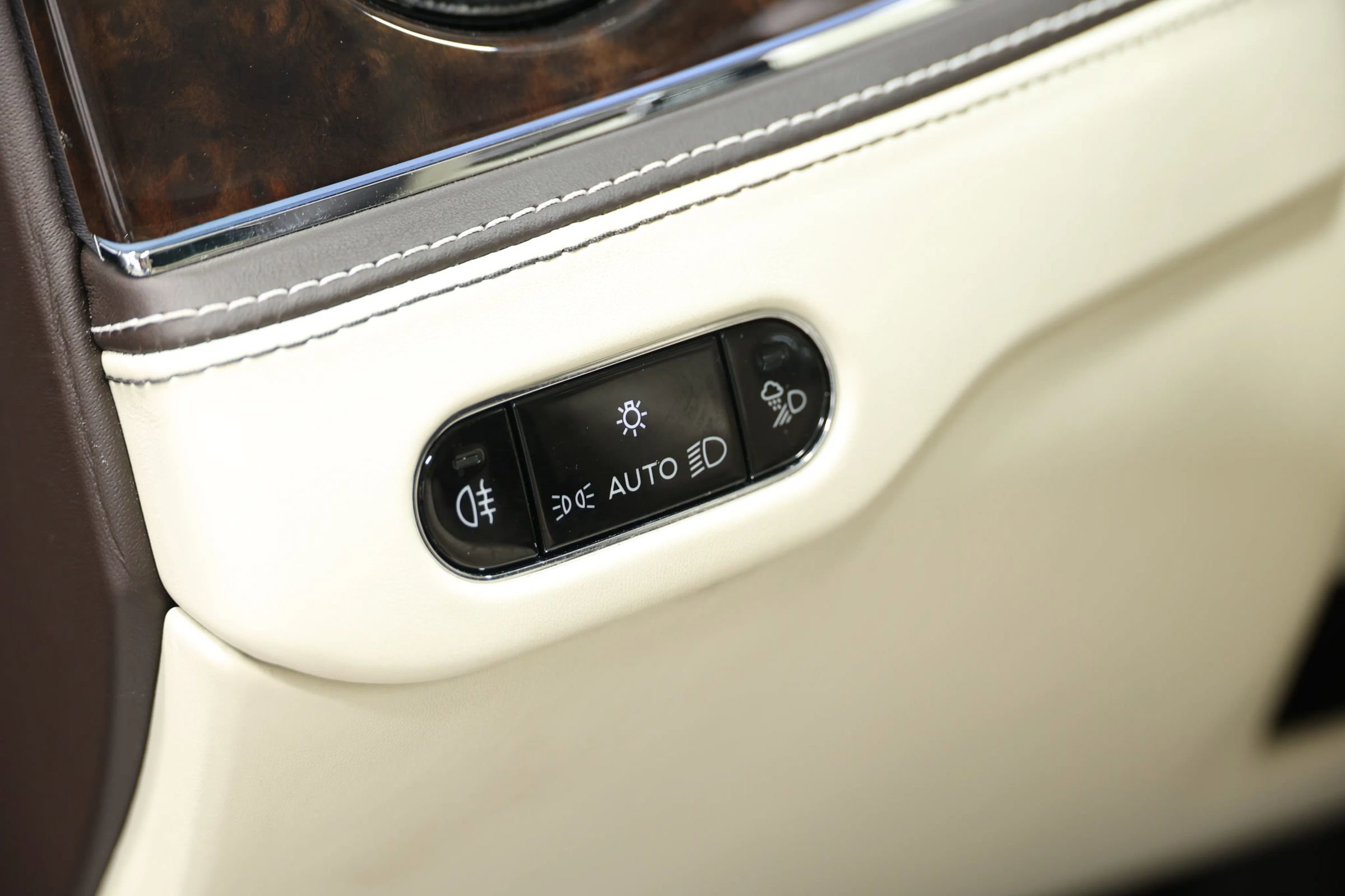 Used 2020 Bentley Flying Spur W12 AWD/4WD image 27