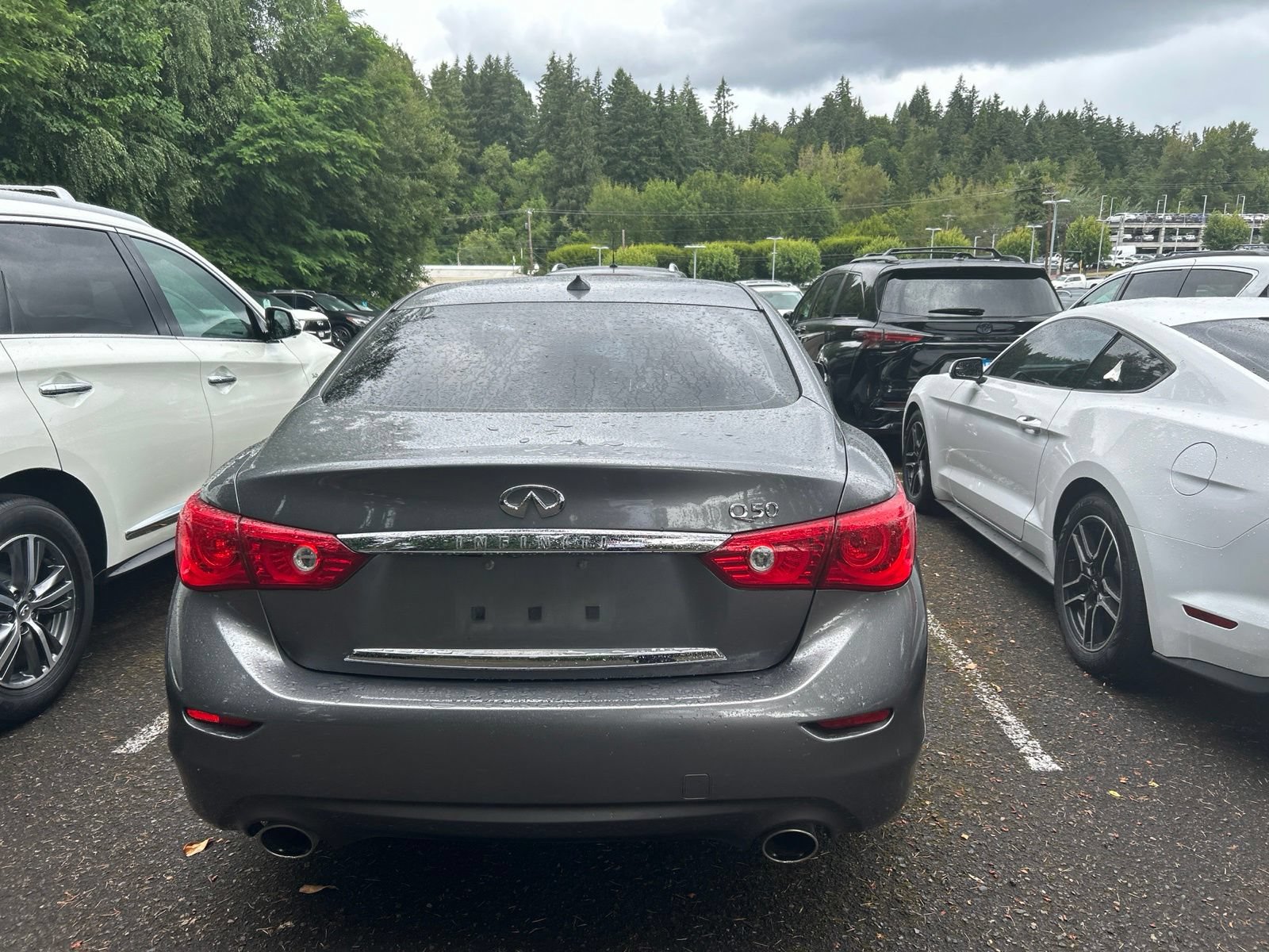 Used 2015 INFINITI Q50 Premium w/ Navigation Package RWD image 6