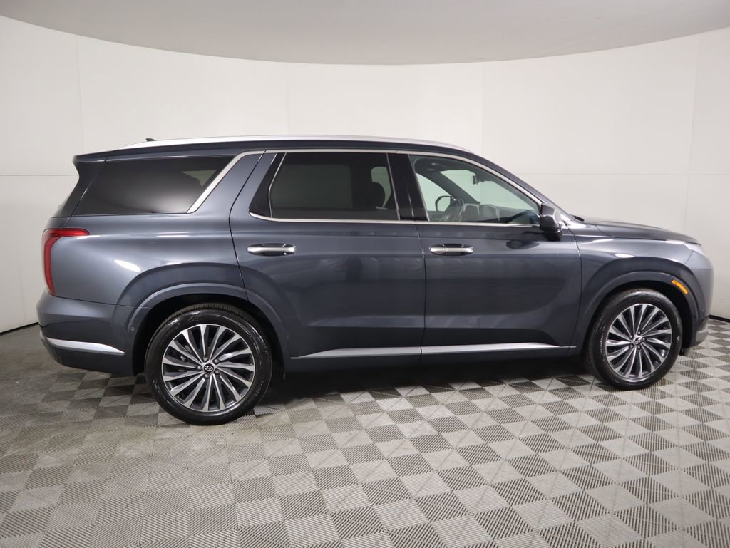 Used 2025 Hyundai Palisade Calligraphy image 4