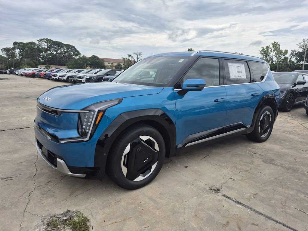 New 2026 Kia EV9 Land w/ Nightfall Edition Package image 4