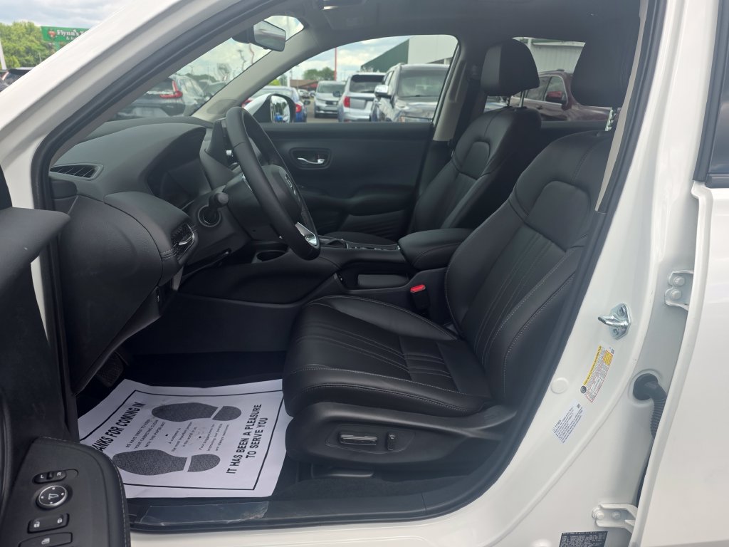 Used 2027 Honda HR-V EX-L image 9